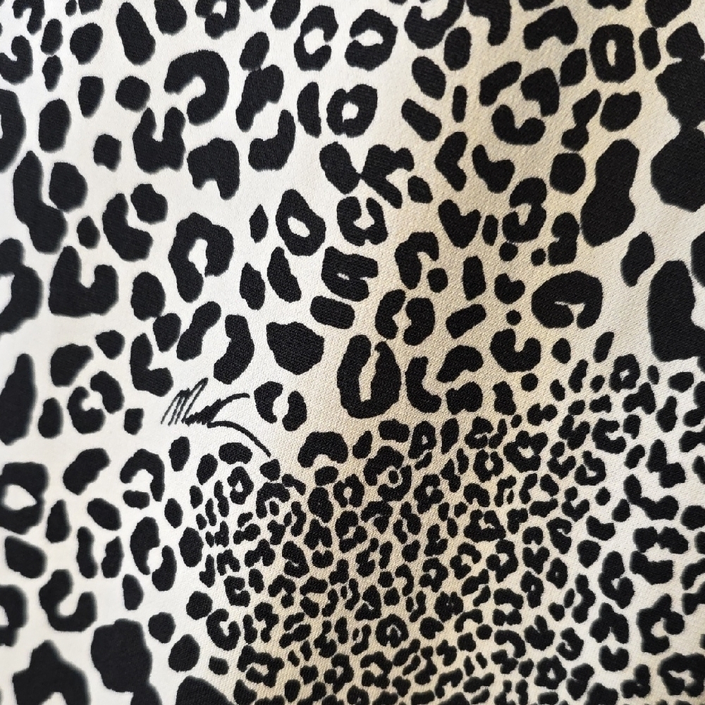 Michael Kors Black White Animal Print V-Neck Blouse Long Sleeve Women’s Size M - Picture 8 of 12
